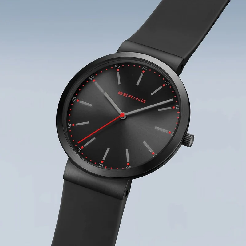 Bering Classic 10141-402 Uhr • Kratzfestes Saphirglas • Flaches dänisches Design
