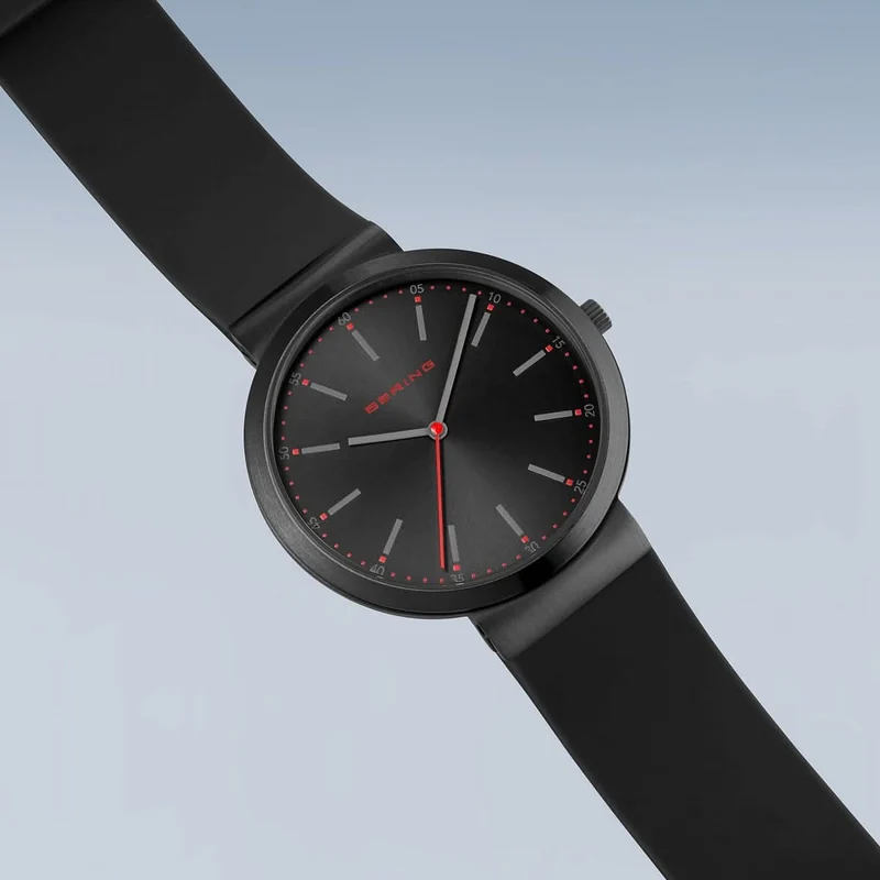 Bering Classic 10141-402 Uhr • Kratzfestes Saphirglas • Flaches dänisches Design