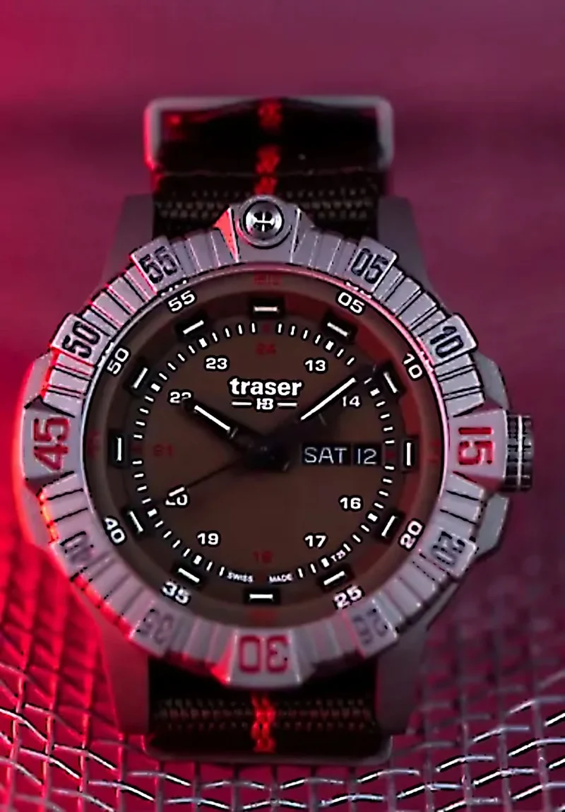 Traser P99 T Tactical Brown 110669 Herrenuhr • Trigalight • Titan