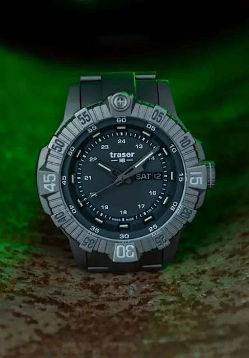 Traser P99 T Tactical 110666 Herrenuhr • Trigalight H3 • Titan