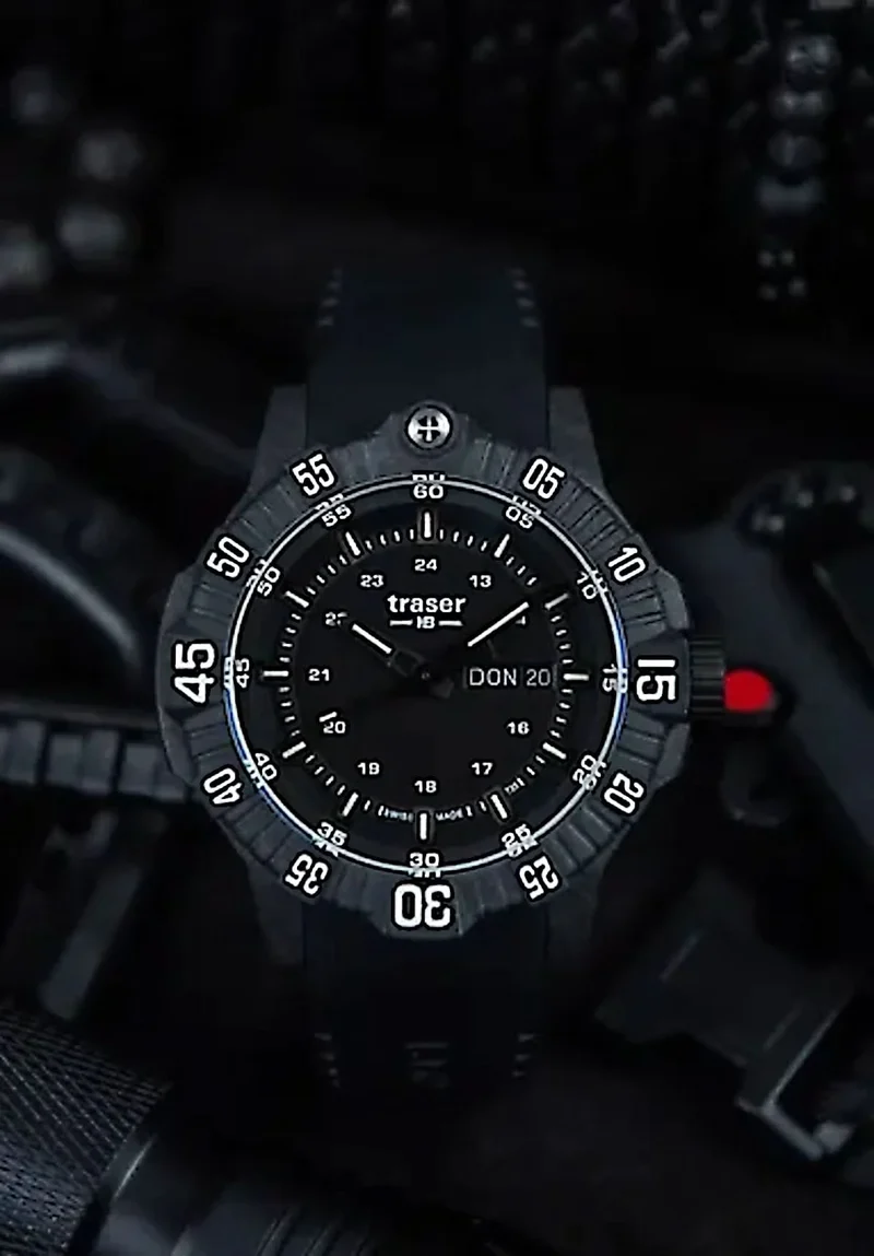 Traser P99 Q Tactical Black 110722 Herrenuhr • Trigalight • Swiss Made