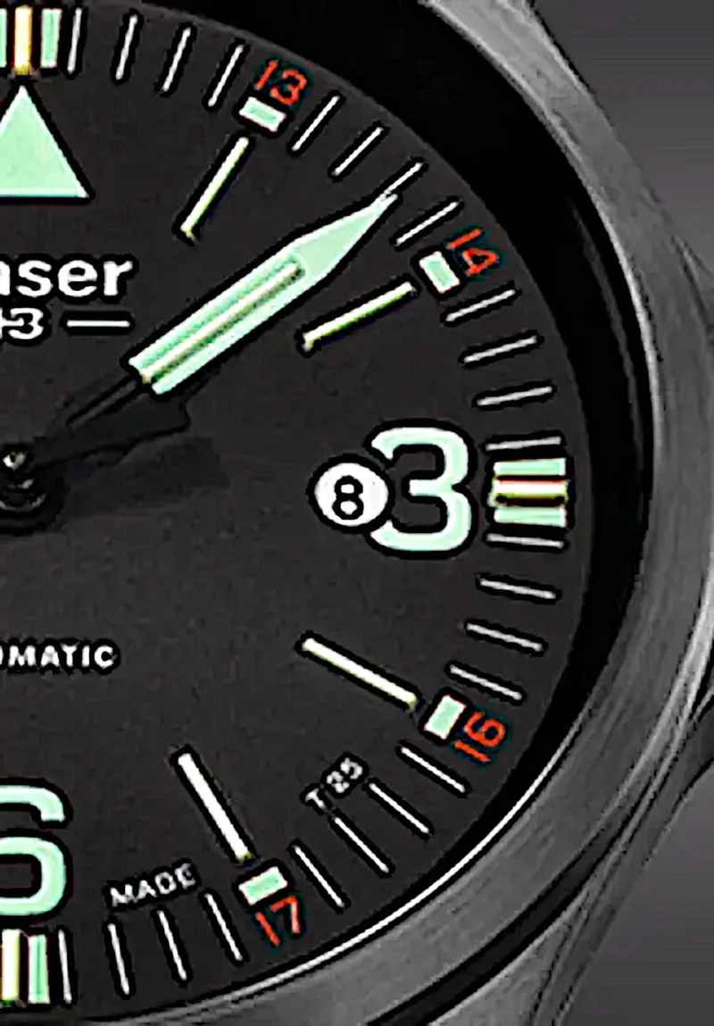 Traser P67 Officer Pro Automatic 108075 Herrenuhr • Trigalight H3 • Swiss Made