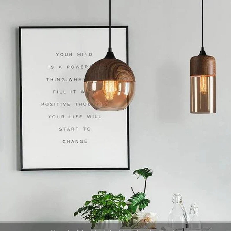 Scandinavische Hanglamp met Glazen Kap – Dimbaar Plafondlicht met Houtafwerking | Sansoti