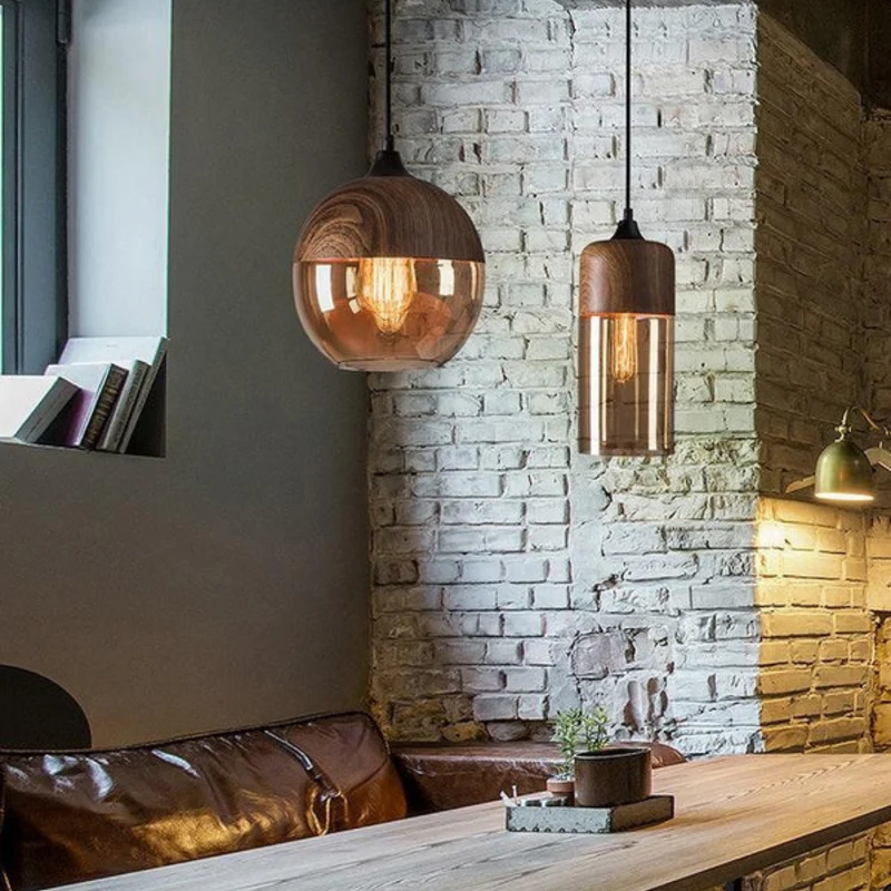 Scandinavische Hanglamp met Glazen Kap – Dimbaar Plafondlicht met Houtafwerking | Sansoti