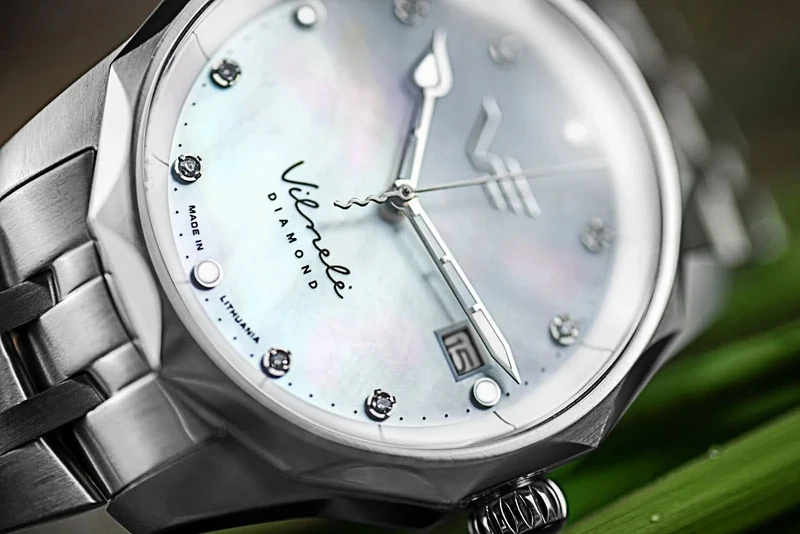 Vostok Europe Vilnelė VS42-125A755B Damenuhr • Solar-Chronograph • Diamant-Indizes