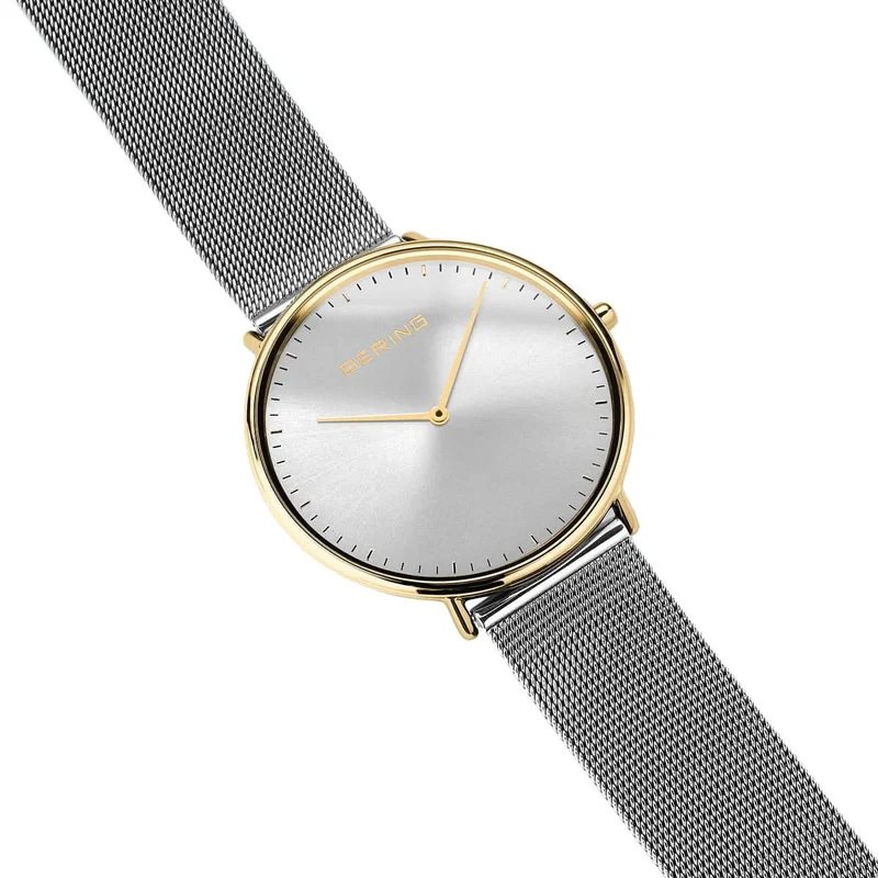 Bering Classic 11938-007 Herrenuhr • Kratzfestes Saphirglas • Leichtes Titan