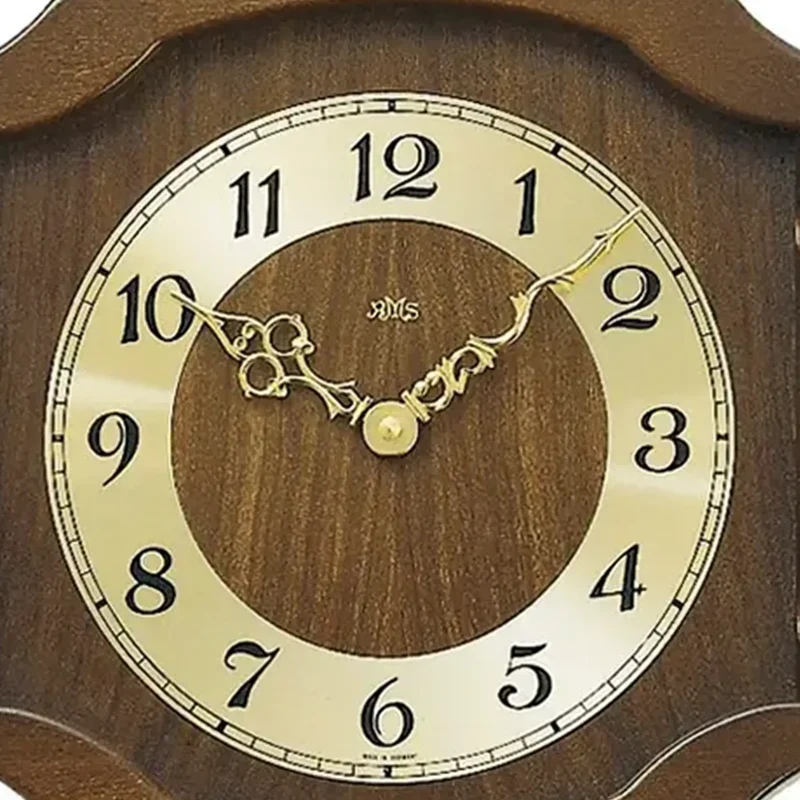AMS Kempten W964/1 Wanduhr Nussbaum • Geräuscharmes Quarzwerk • Made in Germany