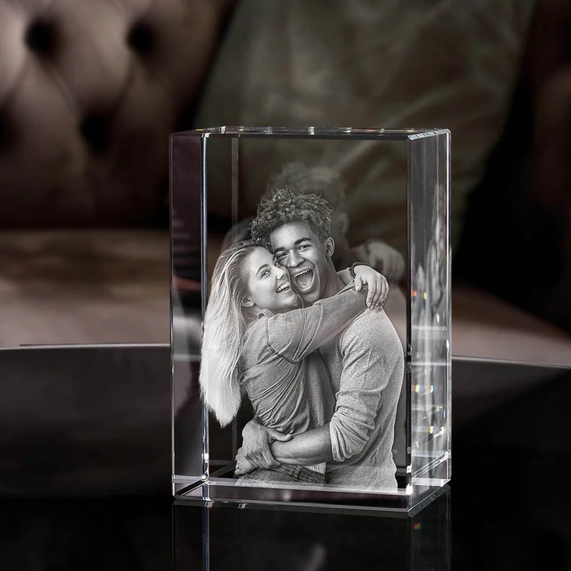 Gepersonaliseerd 2D/3D Kristal Gedenkkristal met Eigen Foto – Verlicht Herinneringsblok met Houten Voet | Sansoti