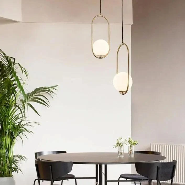 Scandinavische Hanglamp Mia met Gouden Armatuur en Glazen Kap – Moderne Plafondverlichting voor Eetkamer, Slaapkamer en Woonkamer | Sansoti