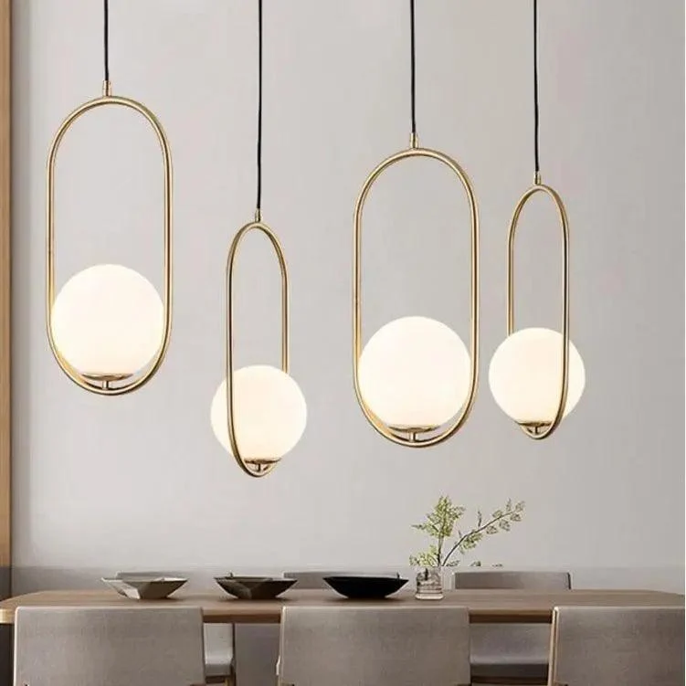 Scandinavische Hanglamp Mia met Gouden Armatuur en Glazen Kap – Moderne Plafondverlichting voor Eetkamer, Slaapkamer en Woonkamer | Sansoti