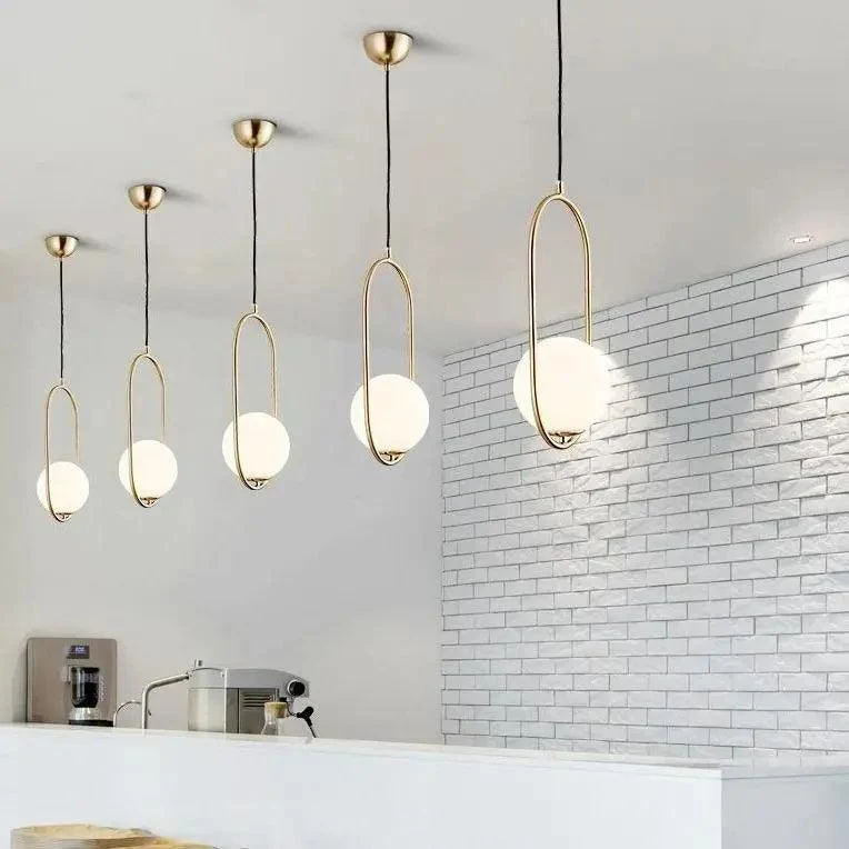 Scandinavische Hanglamp Mia met Gouden Armatuur en Glazen Kap – Moderne Plafondverlichting voor Eetkamer, Slaapkamer en Woonkamer | Sansoti