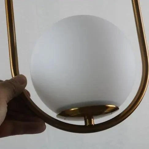 Scandinavische Hanglamp Mia met Gouden Armatuur en Glazen Kap – Moderne Plafondverlichting voor Eetkamer, Slaapkamer en Woonkamer | Sansoti