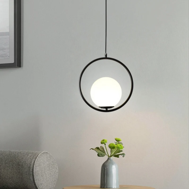Scandinavische Hanglamp Mia met Gouden Armatuur en Glazen Kap – Moderne Plafondverlichting voor Eetkamer, Slaapkamer en Woonkamer | Sansoti