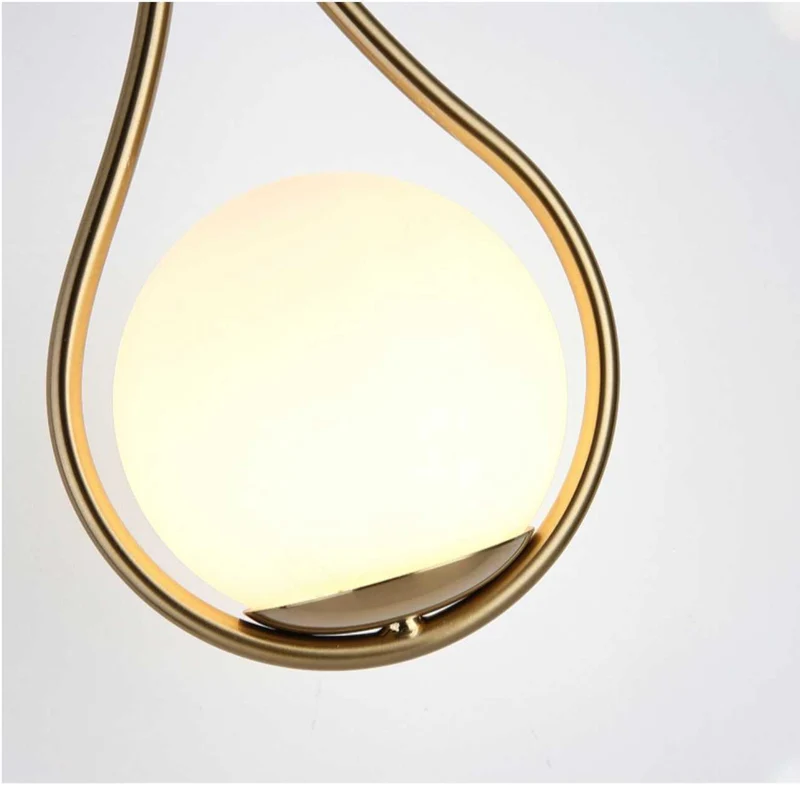 Moderne Wandlamp met Scandinavische Uitstraling - Zwart & Goud - Sfeervol Licht voor Elke Ruimte | Sansoti
