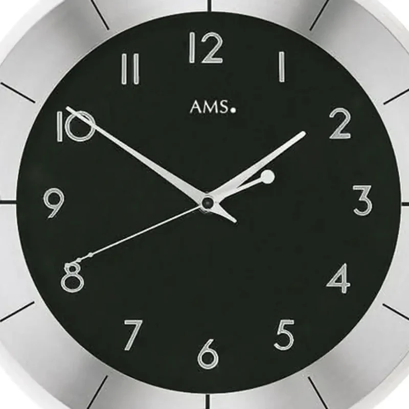AMS Tauplitz II F5849 Wanduhr Schwarz • Funkuhrwerk • Facettiertes Mineralglas
