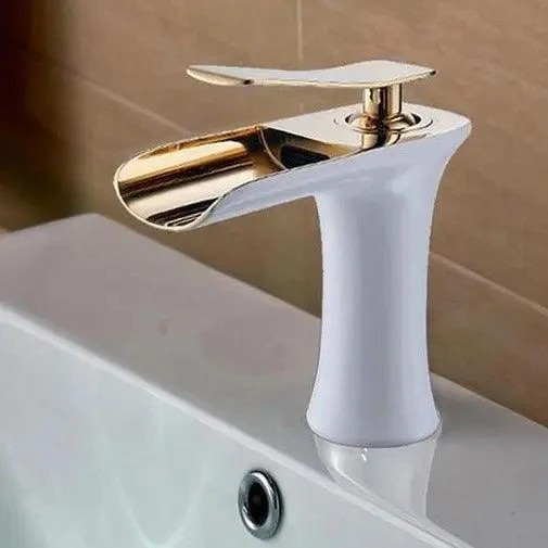Badkraan Goud Eengreeps Wastafelkraan met Keramische Cartridge Waterbesparend | Sansoti