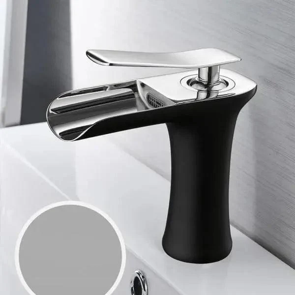 Badkraan Goud Eengreeps Wastafelkraan met Keramische Cartridge Waterbesparend | Sansoti