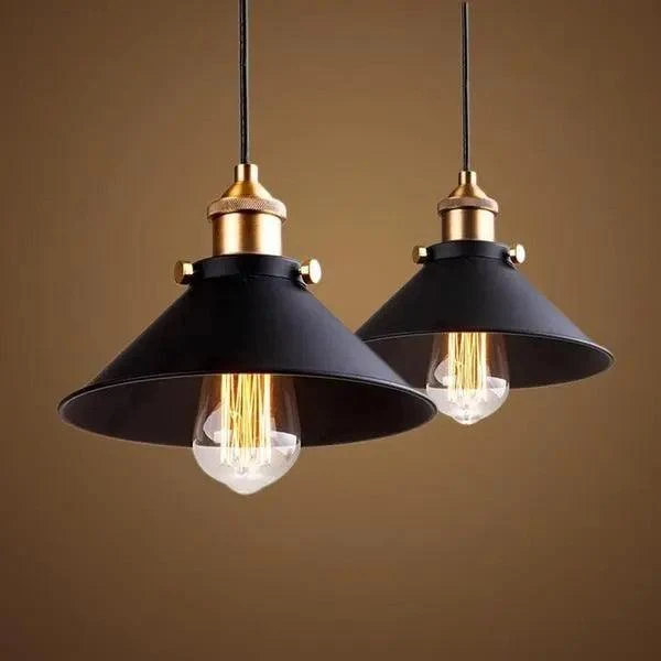 Moderne Scandinavische Industriële Hanglamp – Zwart met Gouden Accenten | Sansoti