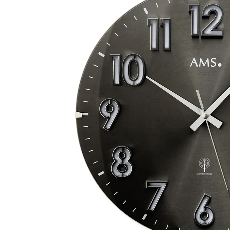AMS F5974A Wanduhr Naturholz • Funkwerk • Gewölbtes Mineralglas