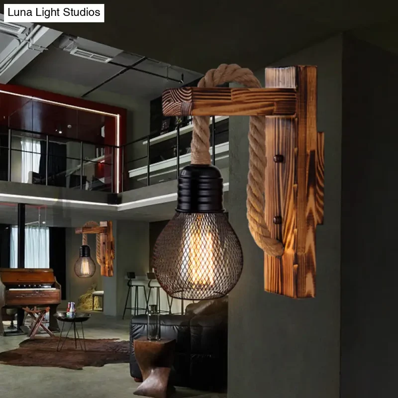 Houten Wandlamp met Touwarm en Glazen Lantaarn – Scandinavische Sfeer voor Slaapkamer en Hal | Sansoti