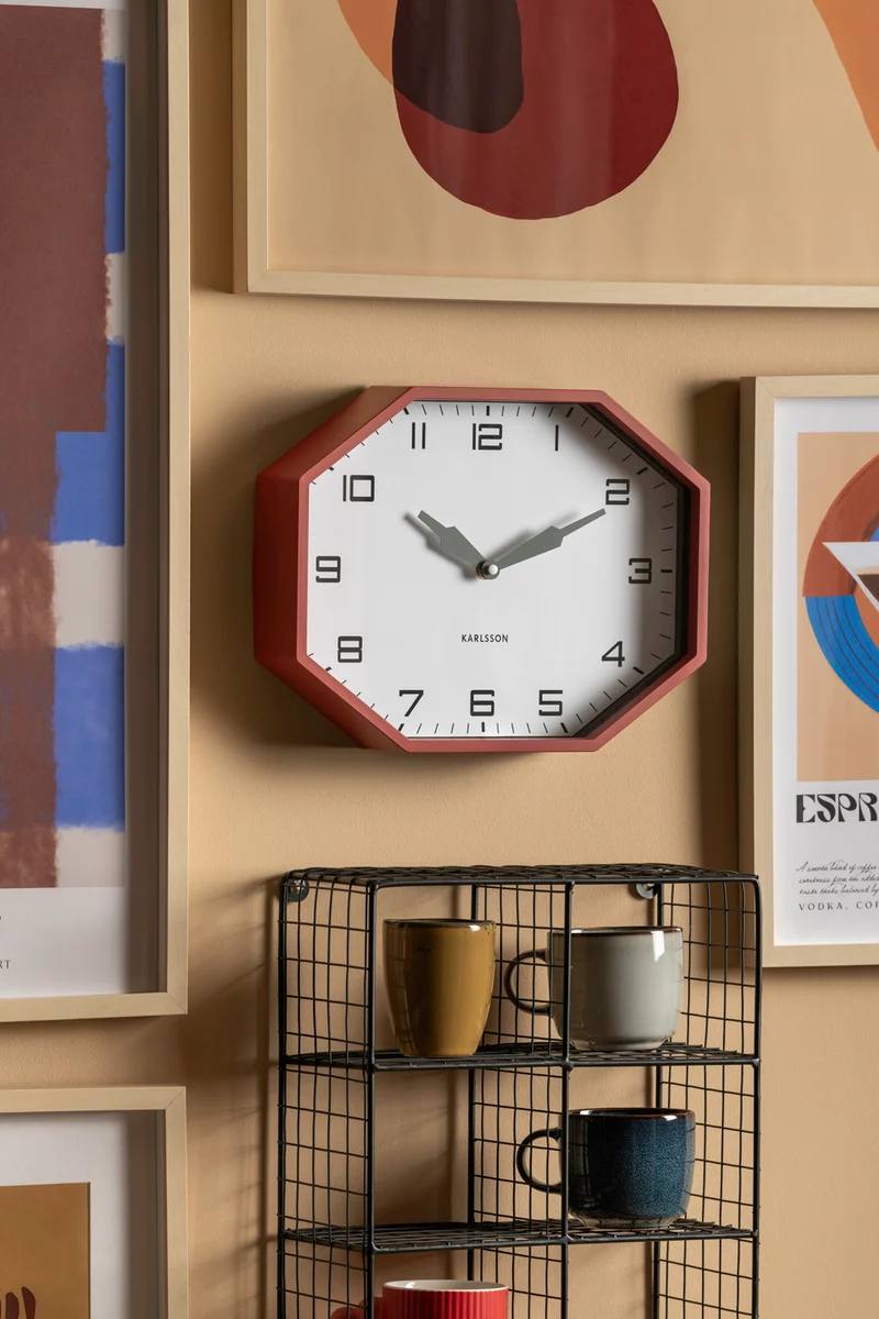 Karlsson Modern Factory Octagon KA6067RD Wecker Ockerrot • Geräuschloses Sweep-Uhrwerk • Retro-Design