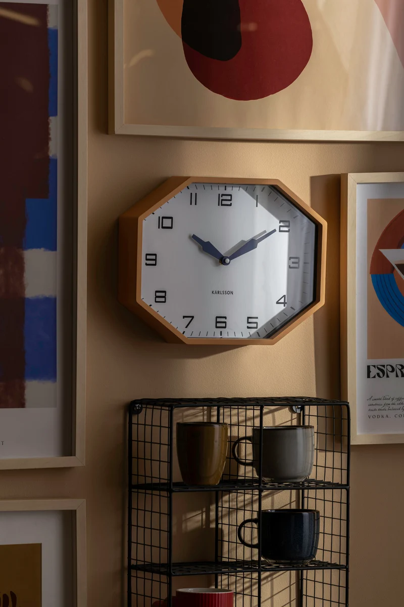Karlsson Modern Factory Octagon KA6067YE Wecker Ockergelb • Geräuschloses Sweep-Uhrwerk • Retro-Design