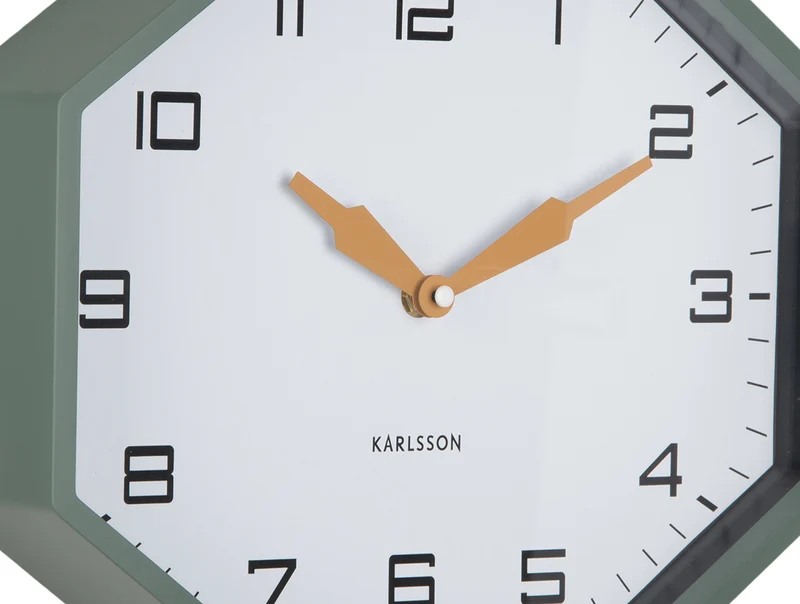 Karlsson Modern Factory Octagon KA6067GR Wecker Dschungelgrün • Geräuschloses Sweep-Uhrwerk • Retro-Oktagon-Design