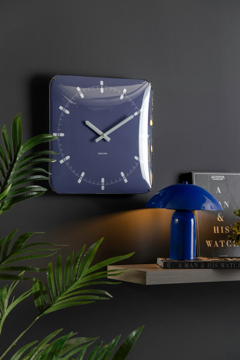 Karlsson Sucinto Dome Square KA6085BL Wanduhr Marineblau • Geräuschloses Sweep-Uhrwerk • Design von Armando Breeveld