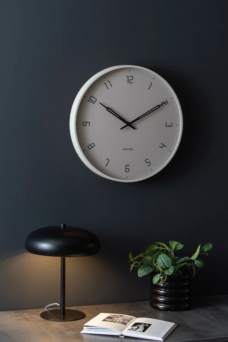 Karlsson Stark KA5950WG Wanduhr Warmgrau • Geräuschloses Sweep-Werk • Design by Boxtel & Buijs