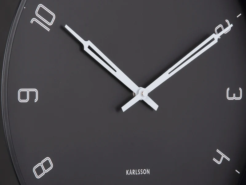Karlsson Stark KA5950BK Wanduhr Schwarz • Geräuschloses Sweep-Uhrwerk • Industrielles Design
