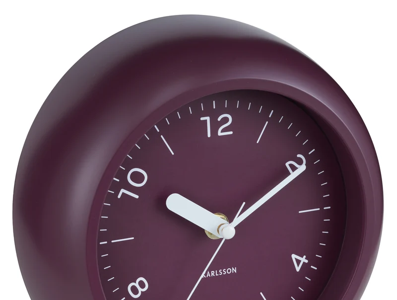 Karlsson Slope KA6047PU Wanduhr Dunkelmauve • Geräuschloses Sweep-Uhrwerk • Verspielte Schräg-Form