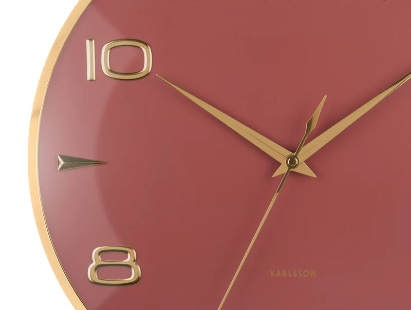 Karlsson Sienna Glow KA6017RD Wanduhr Rot • Skandinavisches Design • Goldene Zeiger und Indizes