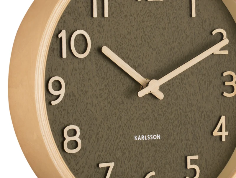 Karlsson Pure Wood Grain Small KA5851MG Wanduhr Moosgrün • Geräuschloses Sweep-Uhrwerk • Naturholz-Design