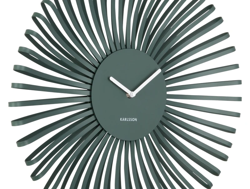 Karlsson Polo KA6075GR Wanduhr Dschungelgrün • Geräuschloses Sweep-Uhrwerk • Skulpturales 3D-Design