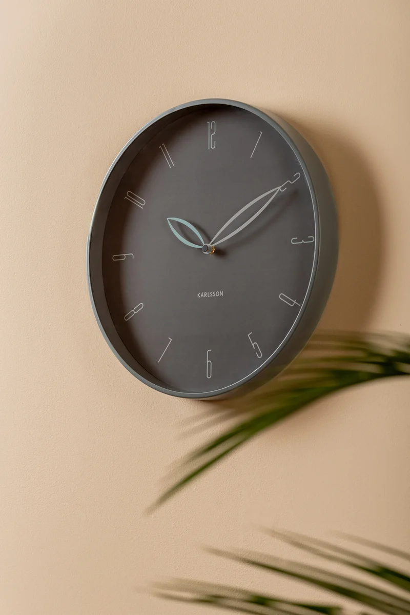 Karlsson Petals KA6012GY Wanduhr Dunkelgrau • Geräuschloses Sweep-Uhrwerk • Designer Duo Boxtel & Buijs