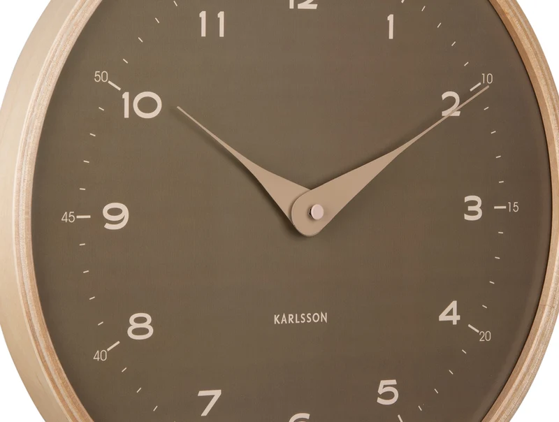 Karlsson Osado Dome KA5995MG Wanduhr Moosgrün • Sweep-Uhrwerk • 12/24-Stunden-Zifferblatt