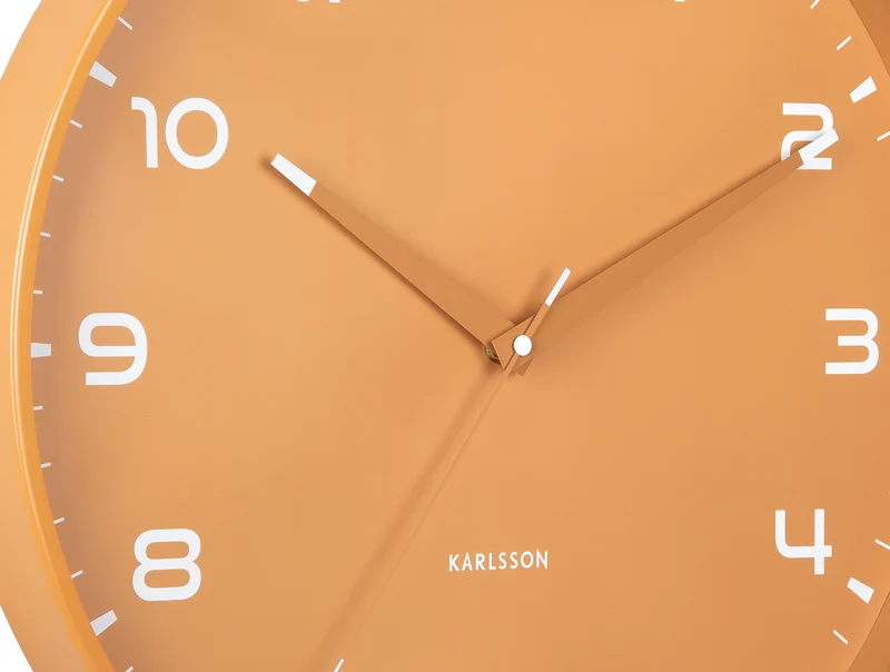 Karlsson Orgullo KA6053YE Wanduhr Ockergelb • Geräuschloses Sweep-Uhrwerk • Aluminium-Gehäuse