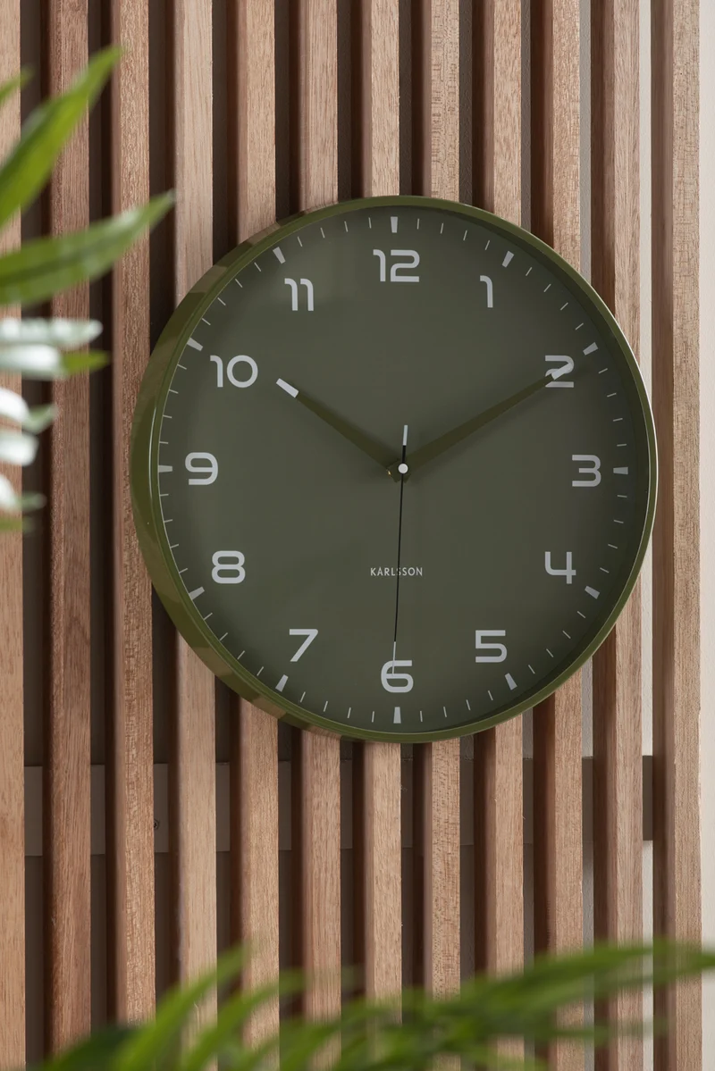 Karlsson Orgullo KA6053GR Wanduhr Armygrün • Geräuschloses Sweep-Uhrwerk • Minimalistisches Design