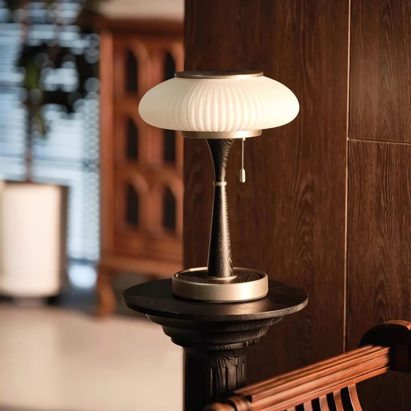 Tafellamp met Paddenstoelkap – Vintage Designverlichting voor Bureaus en Nachtkastjes | Sansoti