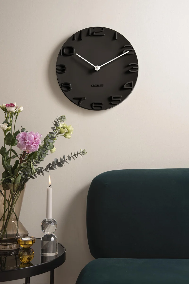 Karlsson On The Edge KA5311BK Wanduhr Schwarz • Geräuschloses Quarzwerk • Chromfarbene Zeiger