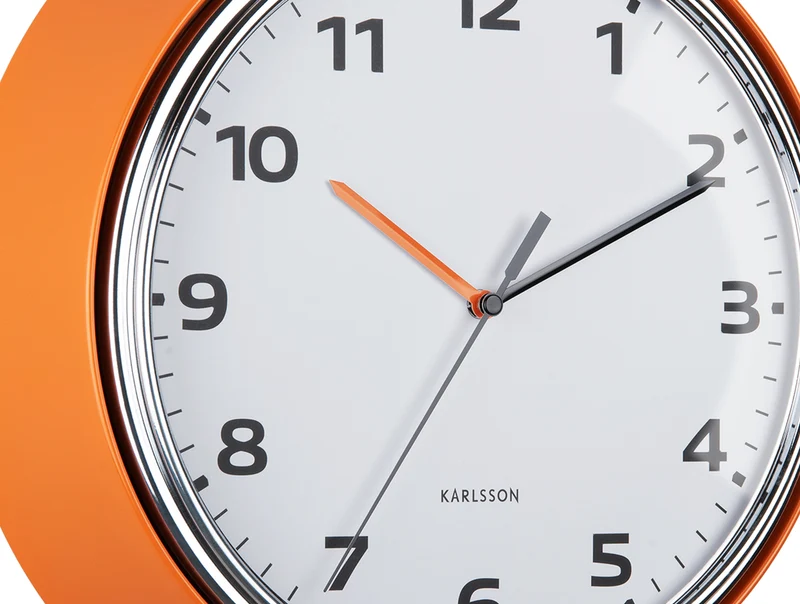 Karlsson Modern Retro KA6006OR Wanduhr Leuchtorange • Geräuschloses Sweep-Uhrwerk • Design von Armando Breeveld