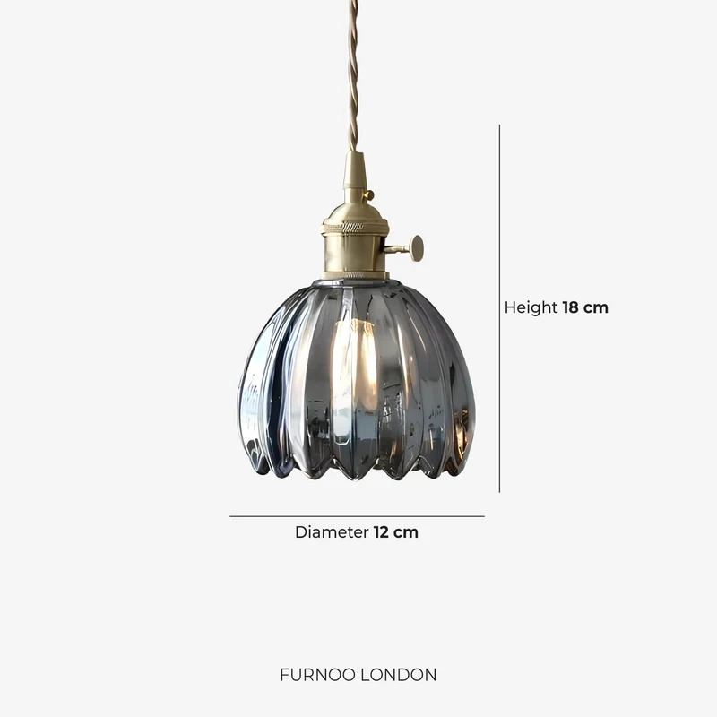 MAREN Hanglamp – Japanse Bloemvormige Glazen Lamp met Zacht Diffuus Licht – Verkrijgbaar in Groen, Transparant, Amber en Rookgrijs – Ø12cm x H18cm | Sansoti