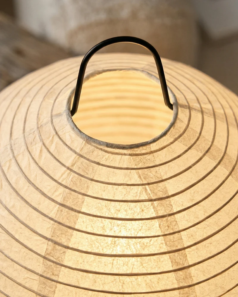 Japanse Tafellamp Sakura met Rijstpapier & Driepoot – Minimalistisch Design Warm Wit Licht – Ø28cm H48cm | Sansoti