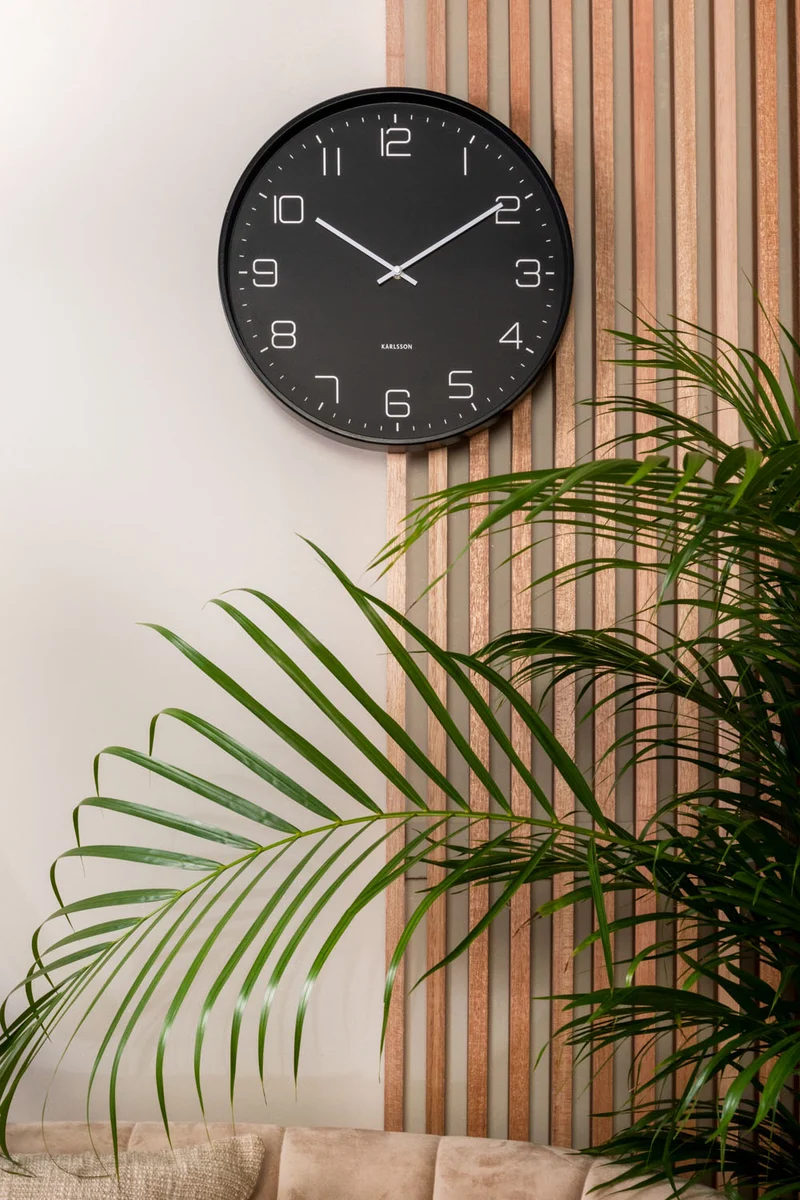 Karlsson Lofty KA5751BK Wanduhr Schwarz • Geräuschloses Sweep-Uhrwerk • Modernes Eisendesign