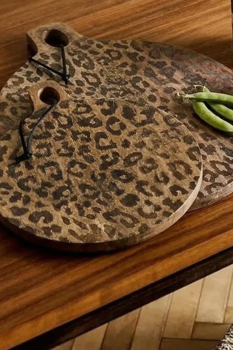 Houten Serveerplank Sapelehout Rond en Vierkant Scandinavisch Design voor Keuken en Tafel | Sansoti