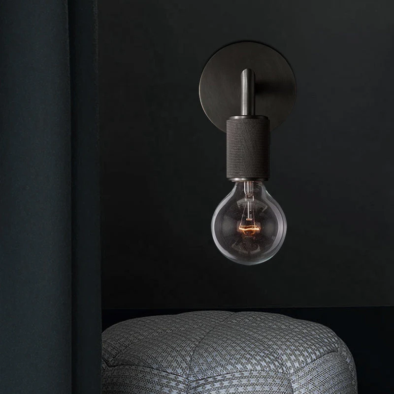 Minimalistische Wandlamp met Vierkante Arm – Metalen Sconce voor Binnen in Zwart, Messing of Chroom | 1 of 2 Lichtpunten | Bare Bulb Industrieel Design | E26/E27 Fitting | Sansoti