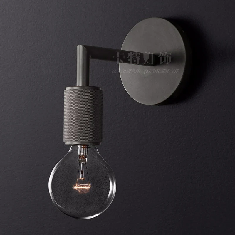 Minimalistische Wandlamp met Vierkante Arm – Metalen Sconce voor Binnen in Zwart, Messing of Chroom | 1 of 2 Lichtpunten | Bare Bulb Industrieel Design | E26/E27 Fitting | Sansoti