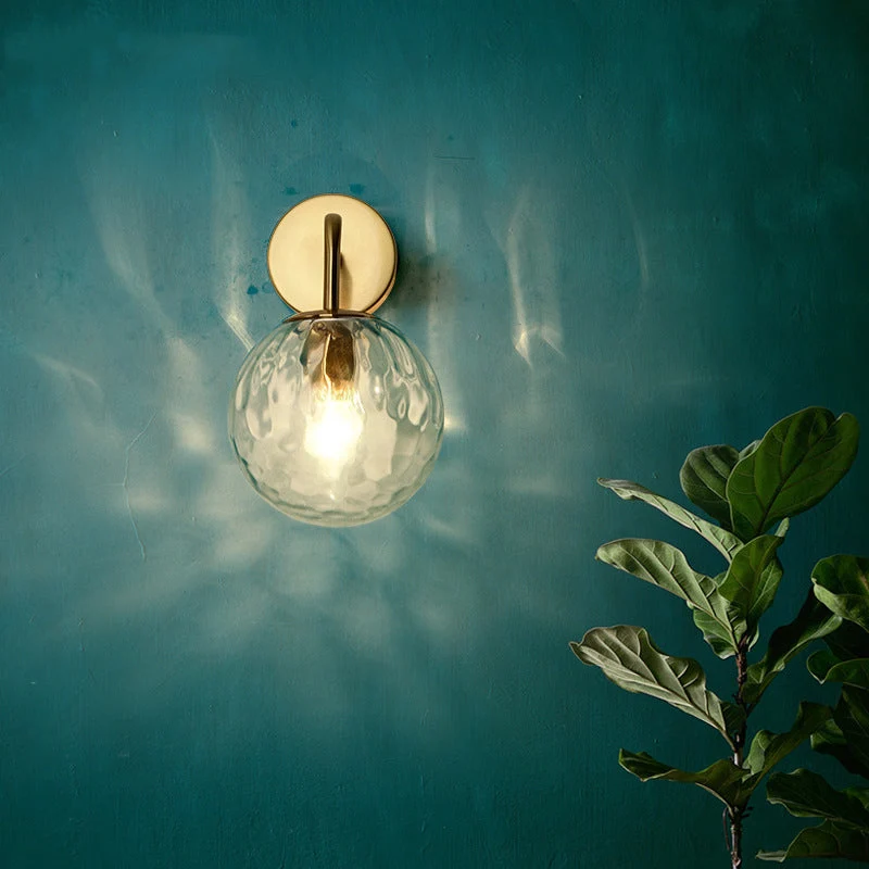 Glazen Wandlamp met Geribbeld Glas en Gouden Armatuur – Minimalistische Verlichting voor Woonkamer en Gang | Sansoti