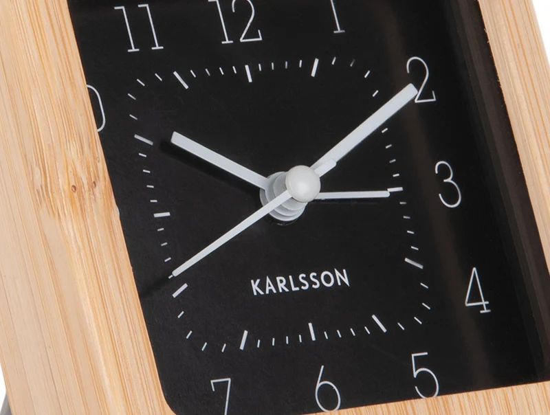 Karlsson Neat Square KA5924BK Wecker Schwarz • Geräuschloses Sweep-Uhrwerk • Bambus-Gehäuse
