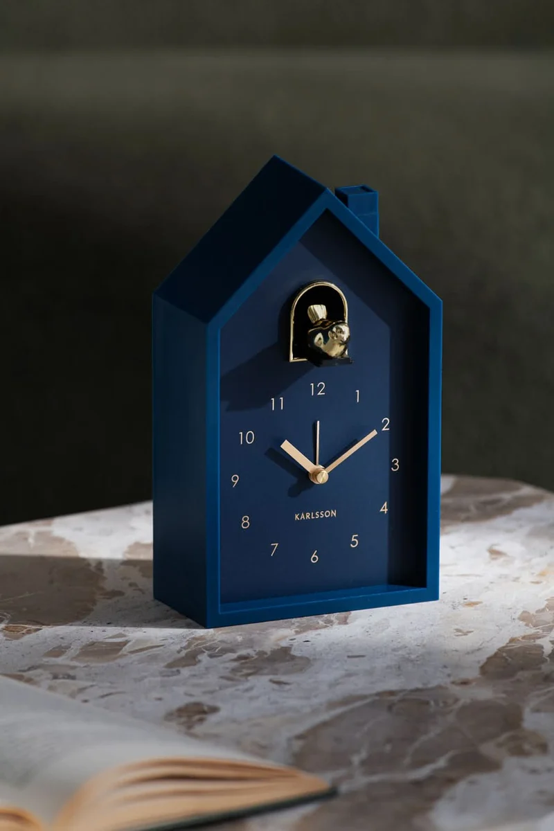 Karlsson Modern Cuckoo Oro KA6077DB Wecker Dunkelblau • Kuckucksgeräusch beim Alarm • Vergoldeter Vogel